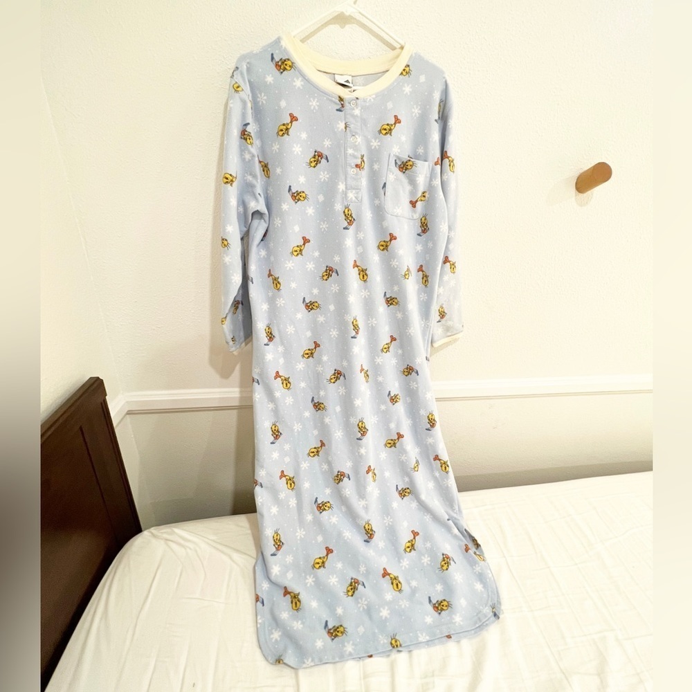 🌿💫💞🌻✨ - 🌱Sleepshirt warner brothers tweety bird pajamas